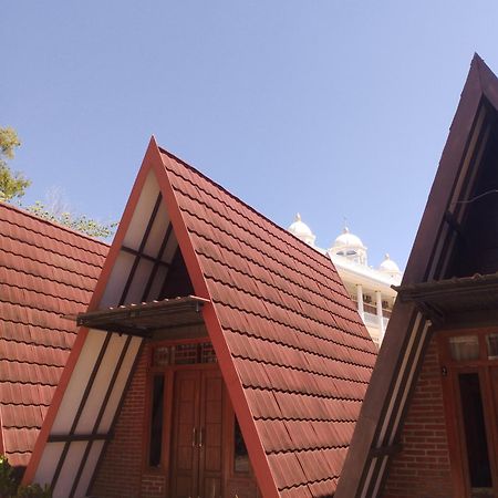 Mekar Lestari Otel Tepus Dış mekan fotoğraf